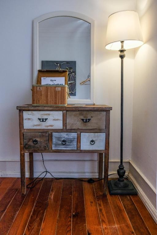 Vintage furniture and thoughtful details at Lisbonera